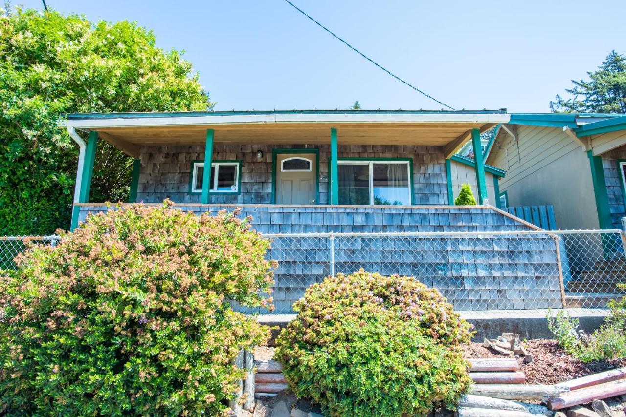 Oceanside Ocean Front Cabins Exterior photo