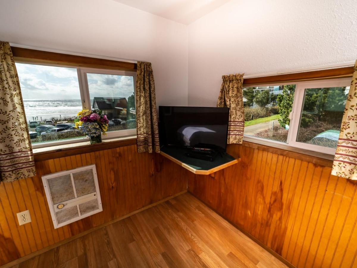 Oceanside Ocean Front Cabins Exterior photo