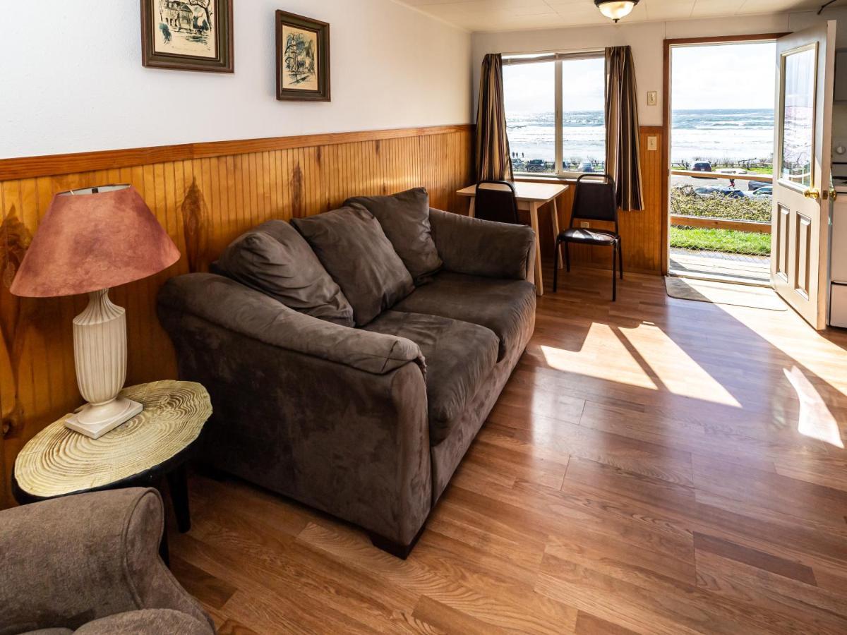 Oceanside Ocean Front Cabins Exterior photo